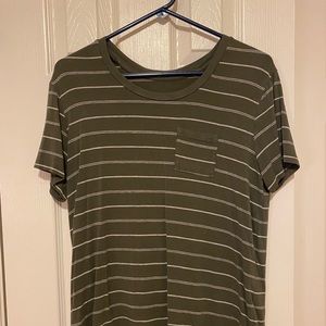 Cute striped tee!!